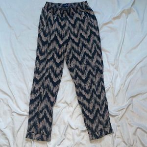 Medium American Eagle parachute pants